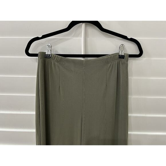 EASYWEAR Chico's Sage Green Elastic Waist Slinky Stretch Pants 1 = Medium - Picture 2 of 5